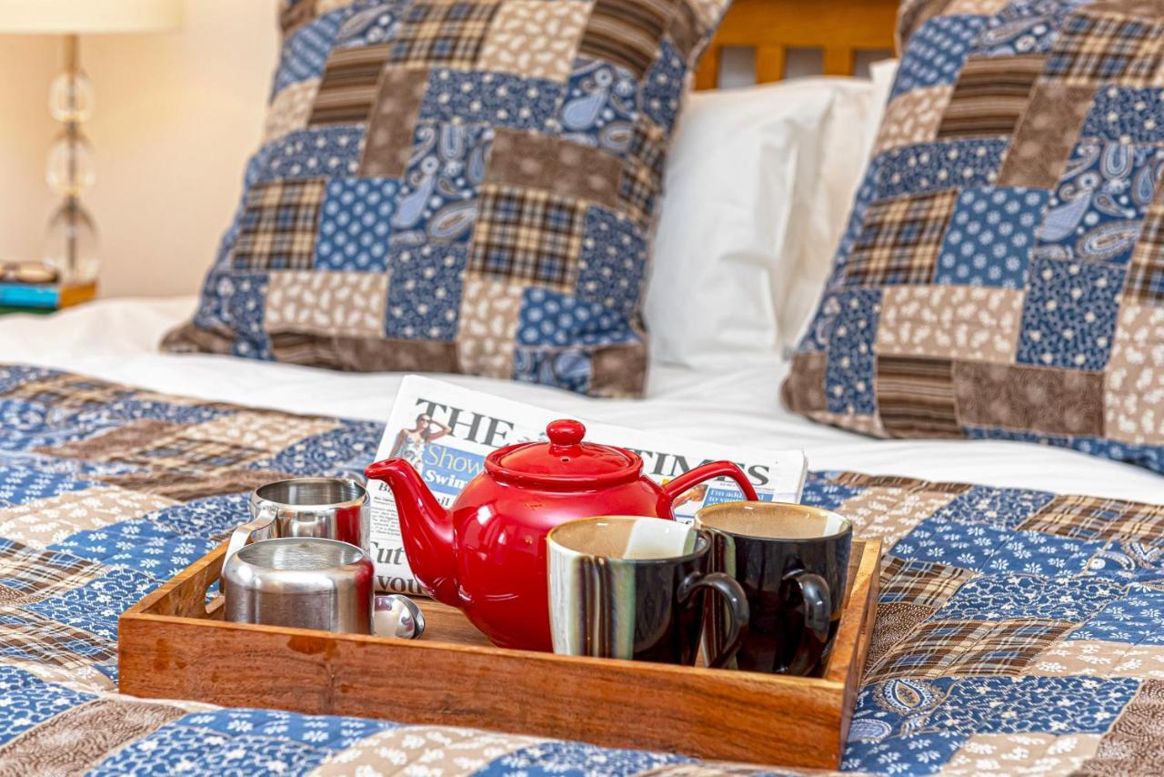 Laurel - Pet-Friendly Cottage With Indoor Pool, Hot Tub & Panoramic Snowdonia Views Colwyn Bay Eksteriør billede