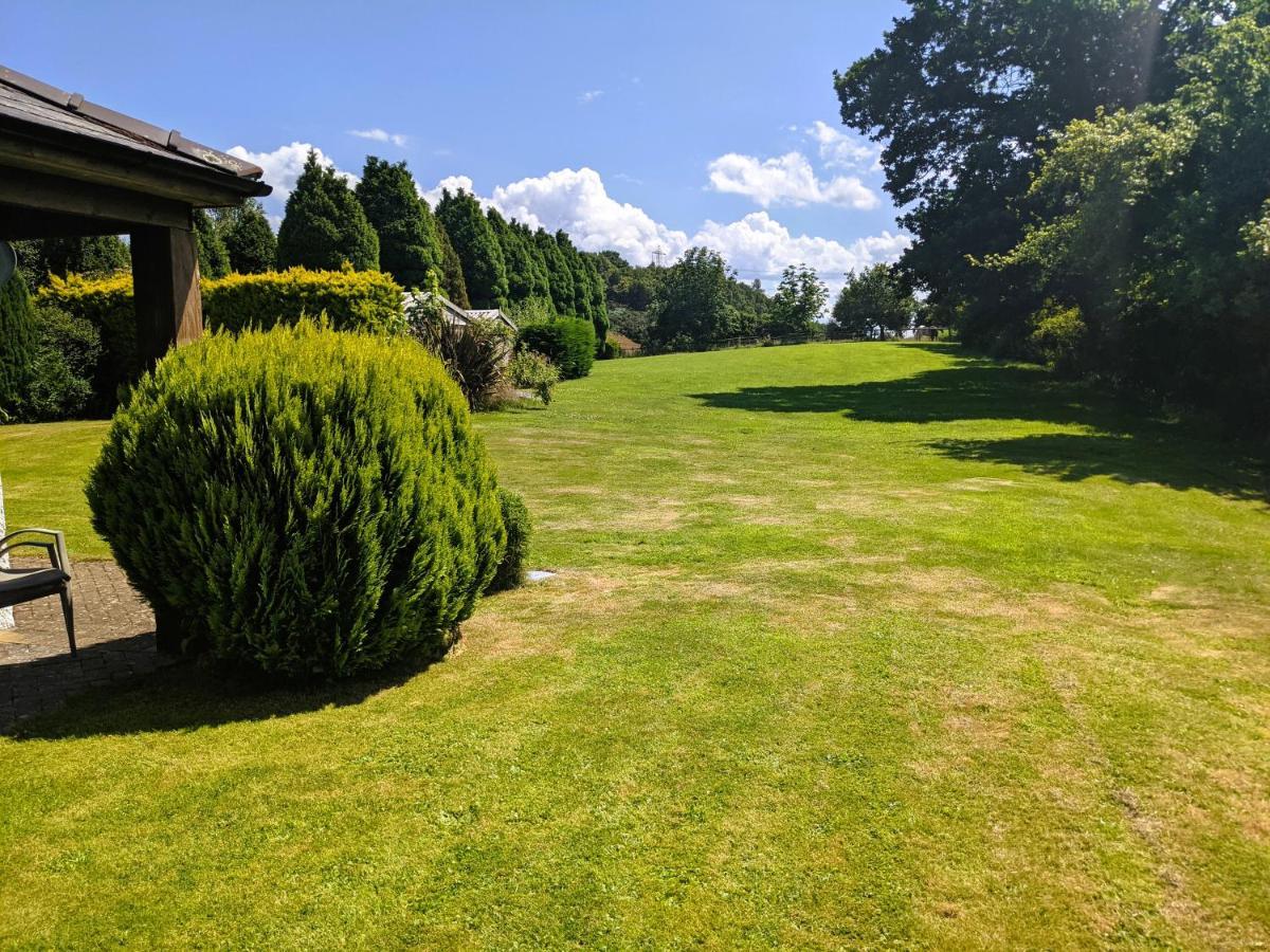 Laurel - Pet-Friendly Cottage With Indoor Pool, Hot Tub & Panoramic Snowdonia Views Colwyn Bay Eksteriør billede