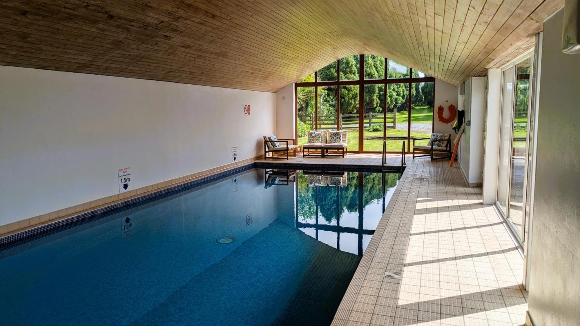 Laurel - Pet-Friendly Cottage With Indoor Pool, Hot Tub & Panoramic Snowdonia Views Colwyn Bay Eksteriør billede